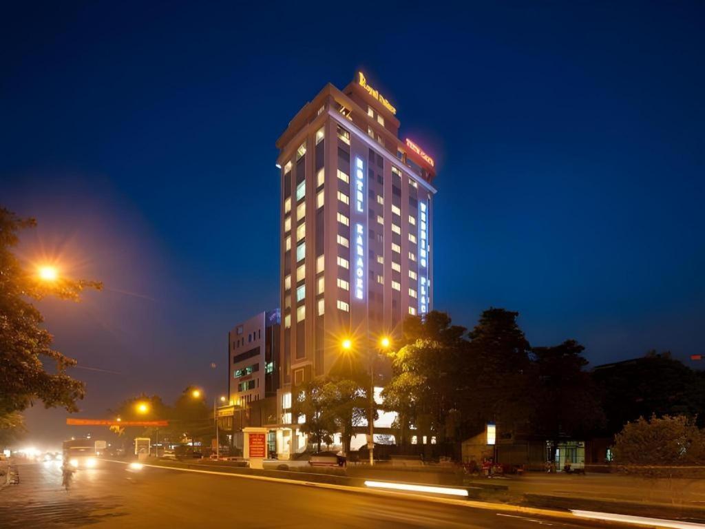 Royal Palace Hotel Tuyen Quang Exterior foto