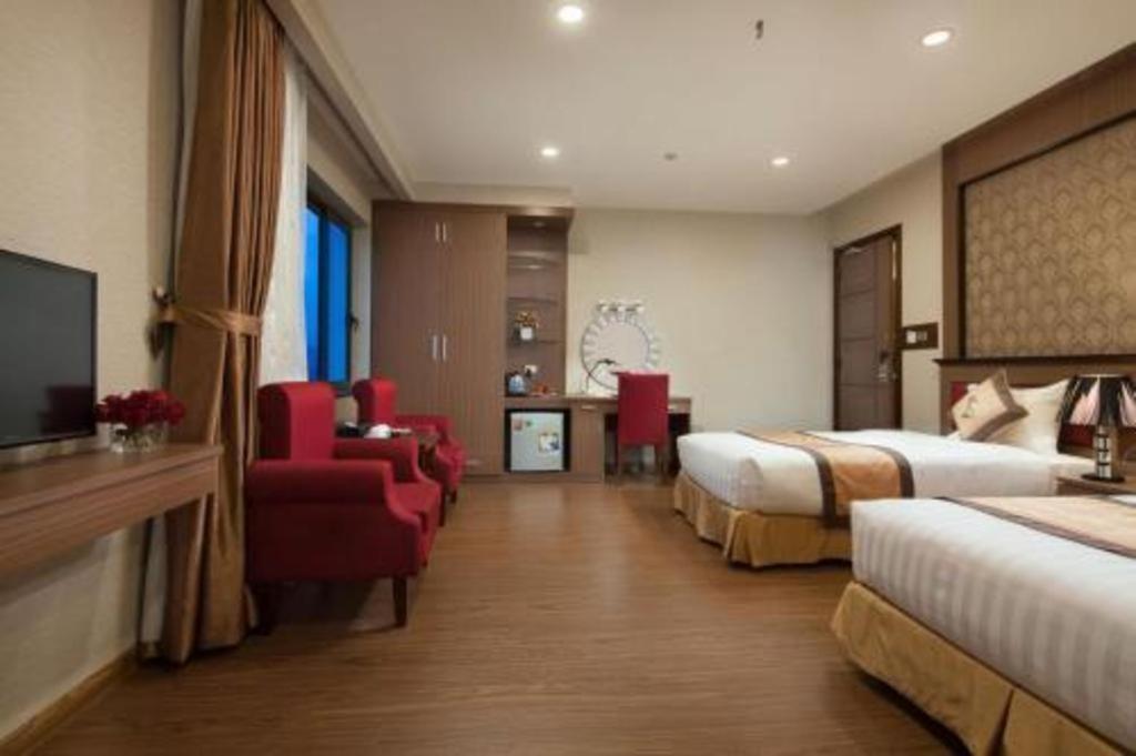 Royal Palace Hotel Tuyen Quang Exterior foto