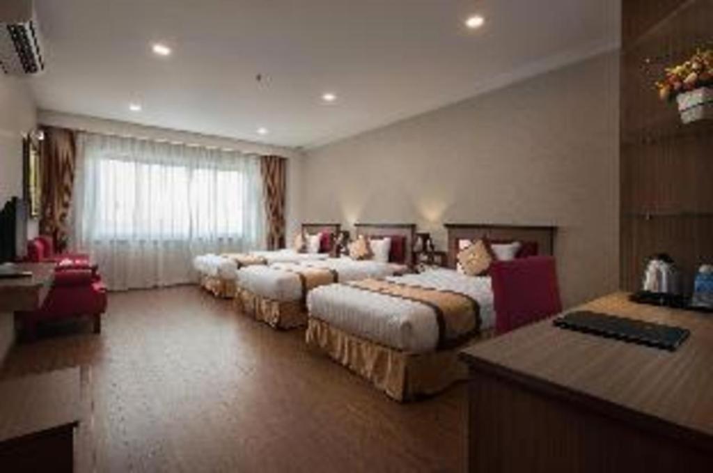 Royal Palace Hotel Tuyen Quang Exterior foto